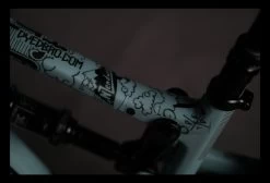 Kit De Protection Cadre Dyedbro Frame Aotearoa Noir -Fournitures Pour Vélos 11834935d43e799e94cc0.83898368