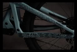 Kit De Protection Cadre Dyedbro Frame Aotearoa Noir -Fournitures Pour Vélos 11834935d43e7cc4c42b5.74335649