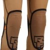 Race Face Protège-Genoux Covert Knee 1 Race Face Protège-Genoux Covert Knee -Fournitures Pour Vélos 484013